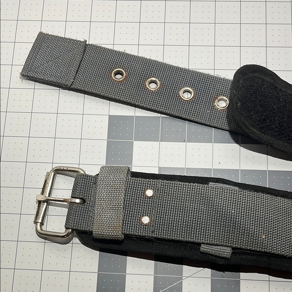 Gray and Tan Belt Bag with Sleek Design - Picture 5 of 6